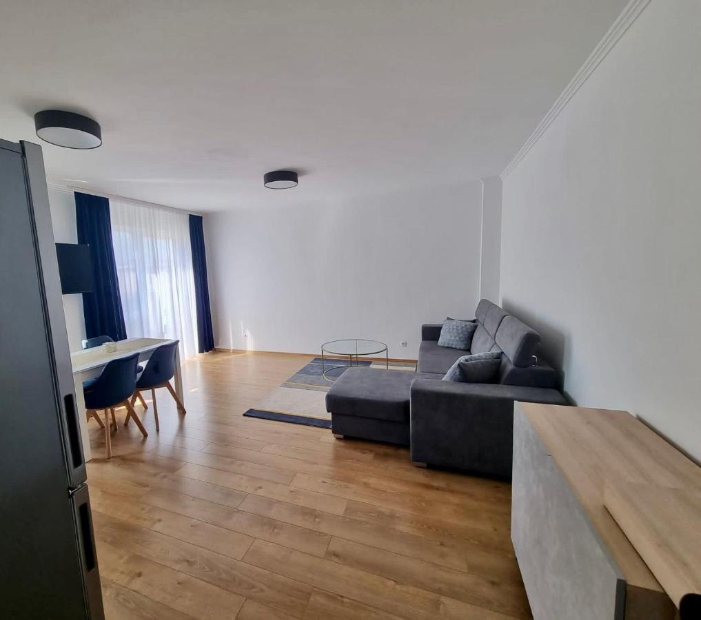 Lily Central Apartment With Free Parking Târgu-Mureş Exteriör bild