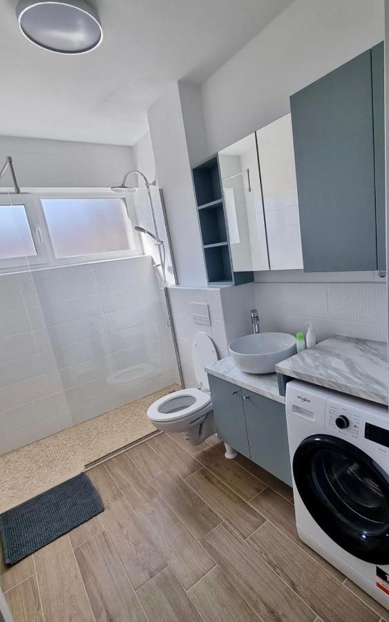 Lily Central Apartment With Free Parking Târgu-Mureş Exteriör bild